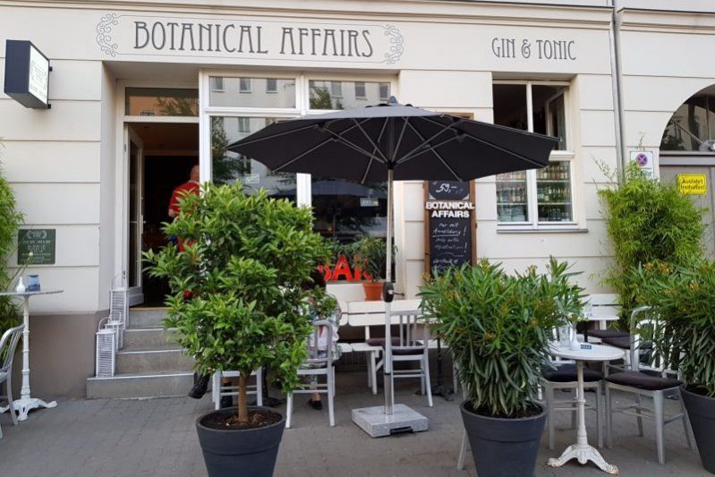 Botanical Affairs har et koselig utendørs sitteområde. (Bilde: Anett Finbråten)