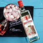 Gin og Tonic med Beefeater Schweppes Hibiscus