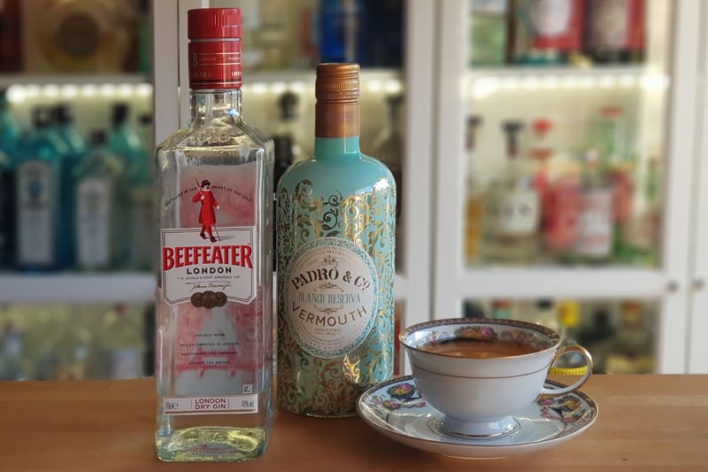 Varm Gin drikk med Sitrus,Beefeater og Hvit Padro Vermut