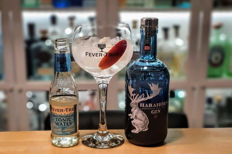 Gin og Tonic med Harahorn og eple en av våre forslag til vårlige gin-drinker