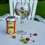 Alkoholfri GT med The Headless Horseman rhubarb tonic, einer og rabarbra