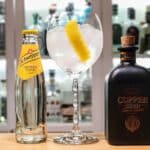 Klassisk Gin og Tonic med Copperhead Black Batch Gin
