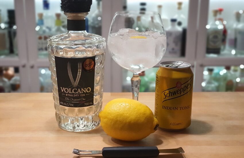 Gin og Tonic med Volcano Etna Dry Gin