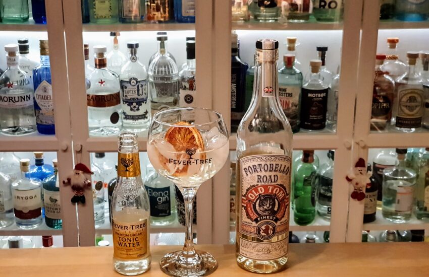 Gin og Tonic med Portobello Road Old Tom Gin