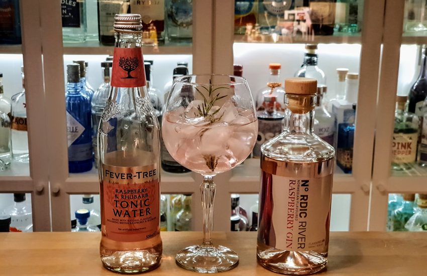 Gin og Tonic med Nordic River Raspberry Gin