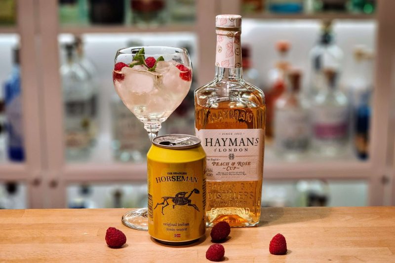 Hayman's Peach & Rose Cup med bringebær - Alt om Gin