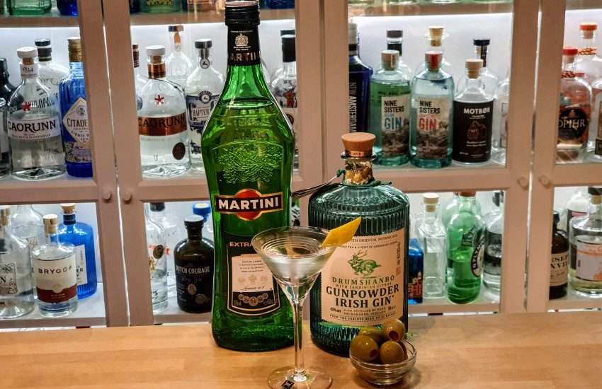 Dry Martini med Drumshanbo Gunpowder Irish Gin Sardinian Citrus