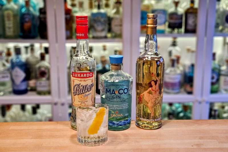 Hvit Negroni med Maeco Gin