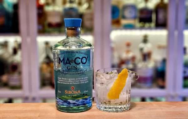 Hvit Negroni med Maeco Gin