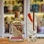 Elephant Dry Gin og eplejuice