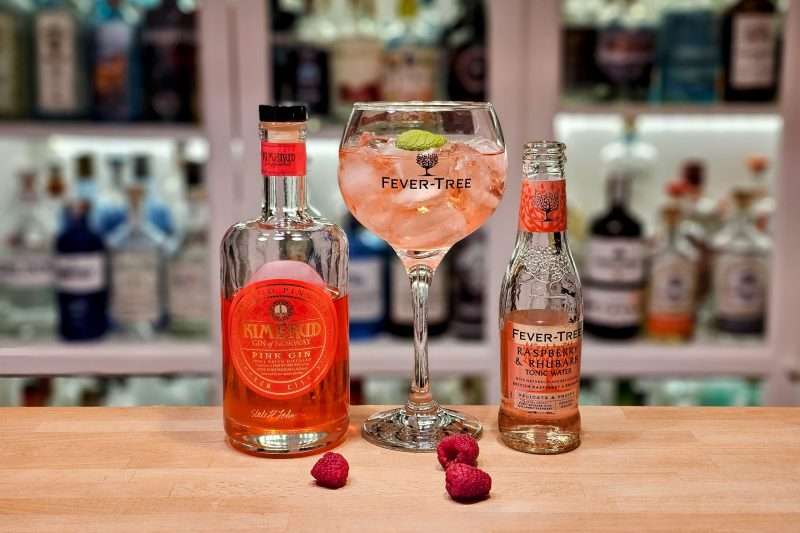 Bilde av en Bringebær-GT med med Kimerud Pink Gin