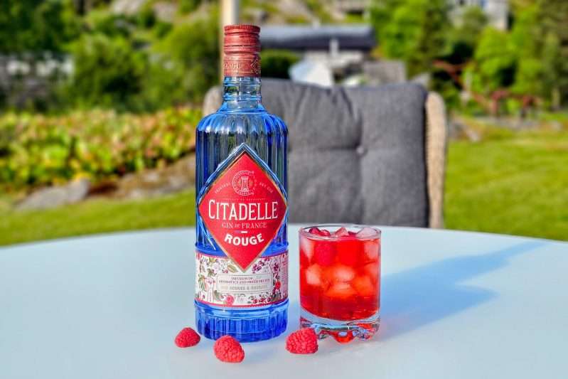 Bringebær Negroni med Citadelle Gin Rouge