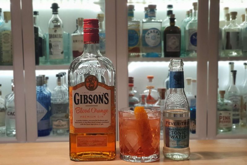 Negroni og tonic med Gibson’s Blood Orange Gin