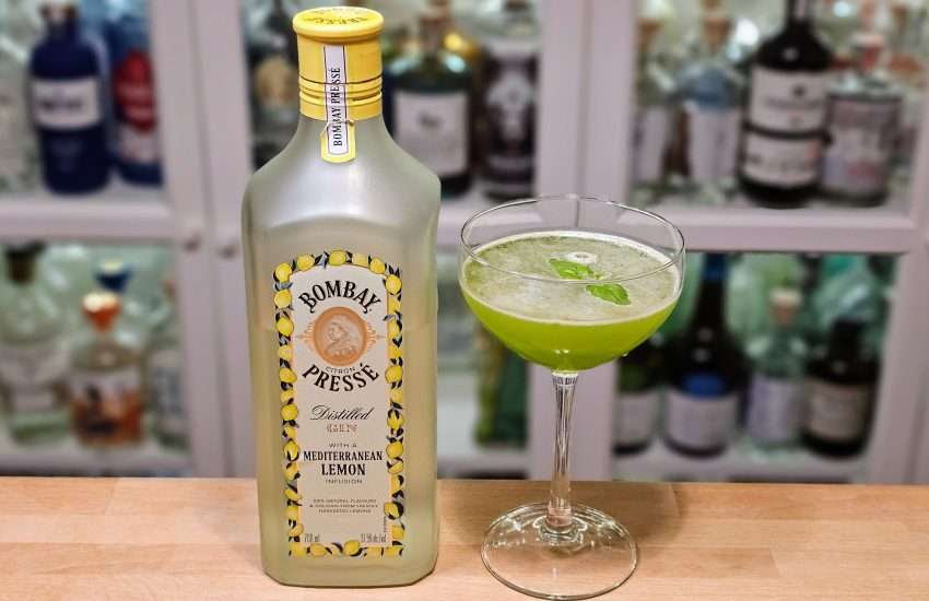 Gin Basil Smash med Bombay Citron Pressé Gin