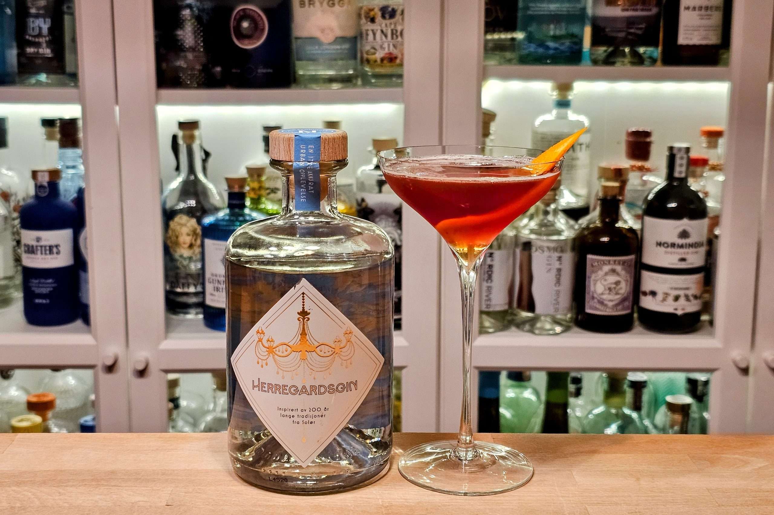 Zaza med Herregårdsgin.
