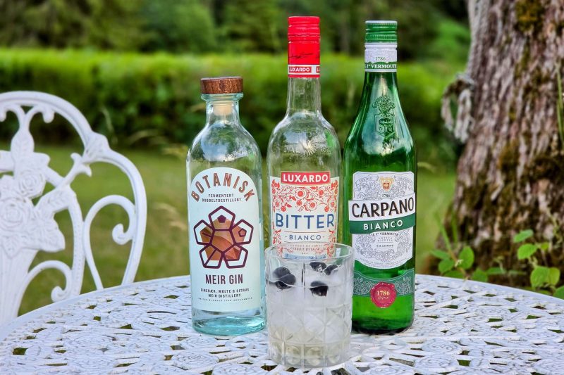 Hvit Negroni med Meir Botanisk Gin