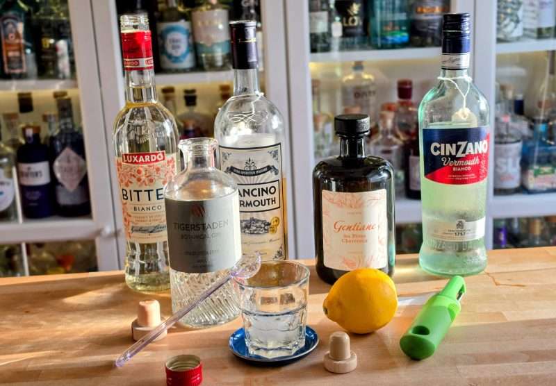 Hvordan lage en Negroni basert på dine egne ingredienser