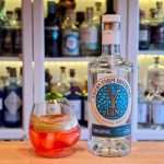Rabarbra-Negroni med Y-Gin Original